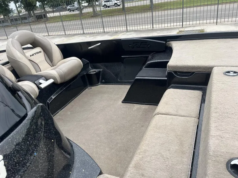 Slide: The Image of Nitro Z-8 2013 - 7