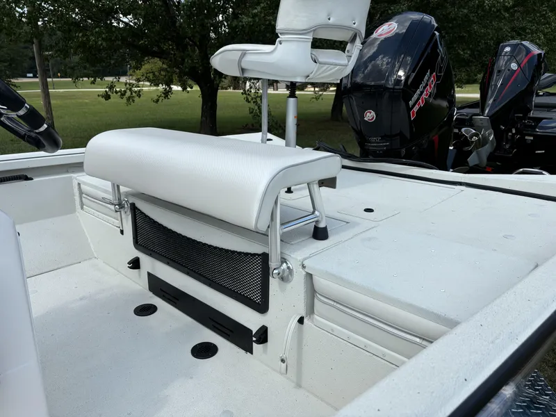 Slide: The Image of Ranger RB190 2024 - 6