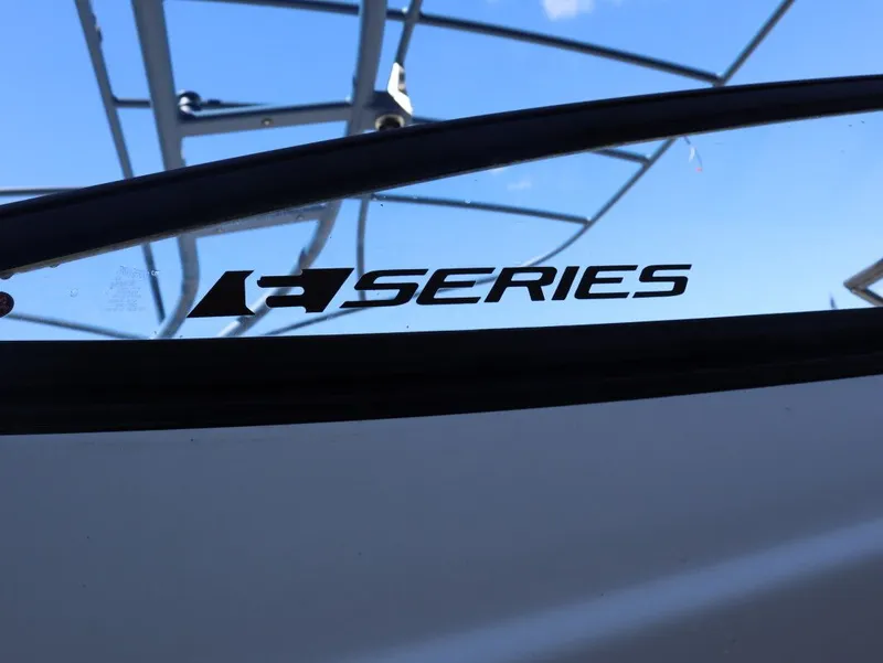 Slide: The Image of Yamaha 242SE 2020 - 6