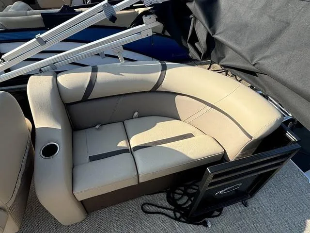 Slide: The Image of Crest Classic LX 200 SLC 2024 - 10