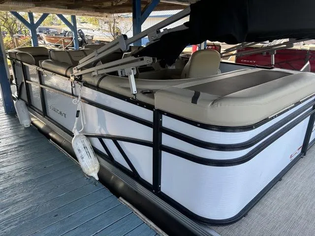 Slide: The Image of Crest Classic LX 200 L 2023 - 4