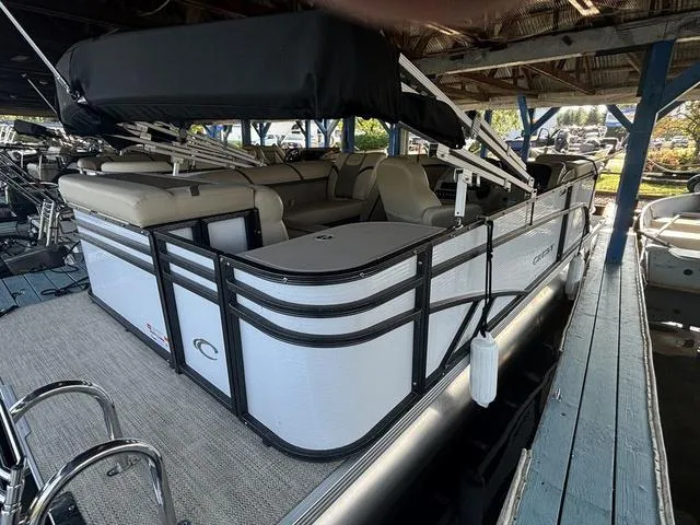 Slide: The Image of Crest Classic LX 200 L 2023 - 5