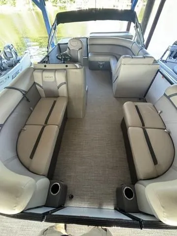 Slide: The Image of Crest Classic LX 200 L 2023 - 6