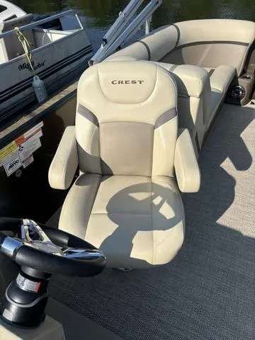 Slide: The Image of Crest CLASSIC LX 240 SLC 2023 - 10