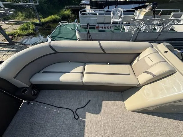 Slide: The Image of Crest CLASSIC LX 240 SLC 2023 - 6