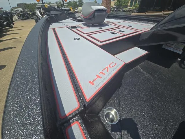 Slide: The Image of Xpress H17C Crappie 2025 - 11