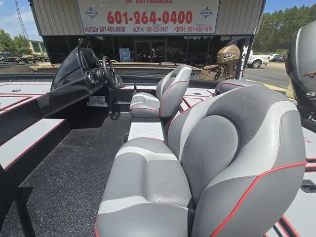 Slide: The Image of Xpress H17C Crappie 2025 - 14