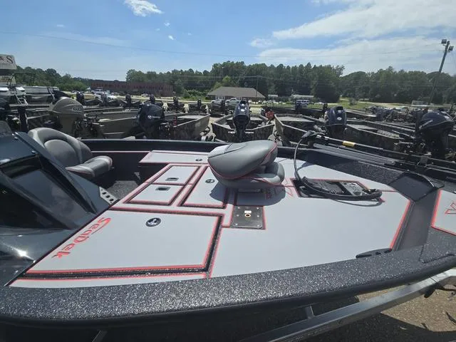 Slide: The Image of Xpress H17C Crappie 2025 - 4