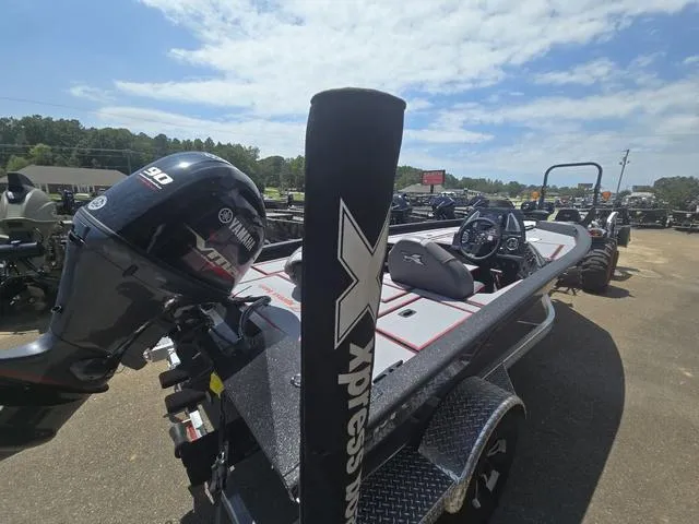 Slide: The Image of Xpress H17C Crappie 2025 - 6