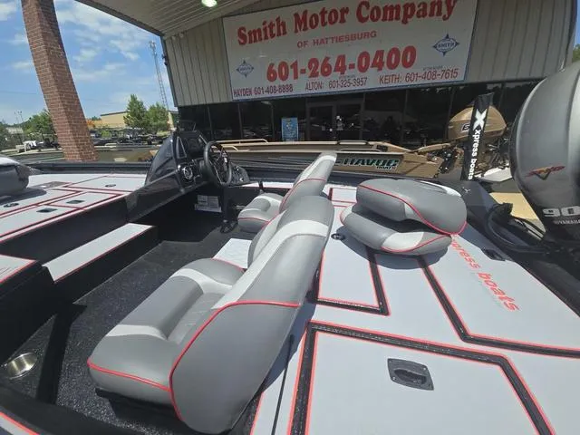 Slide: The Image of Xpress H17C Crappie 2025 - 9