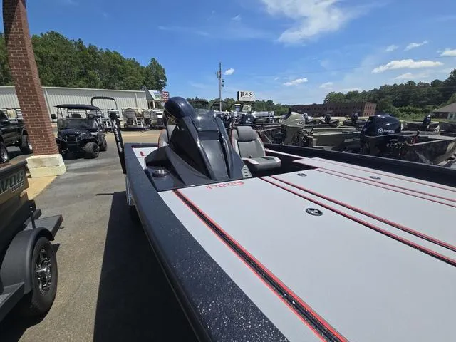 Slide: The Image of Xpress H20 Bass 2025 - 12