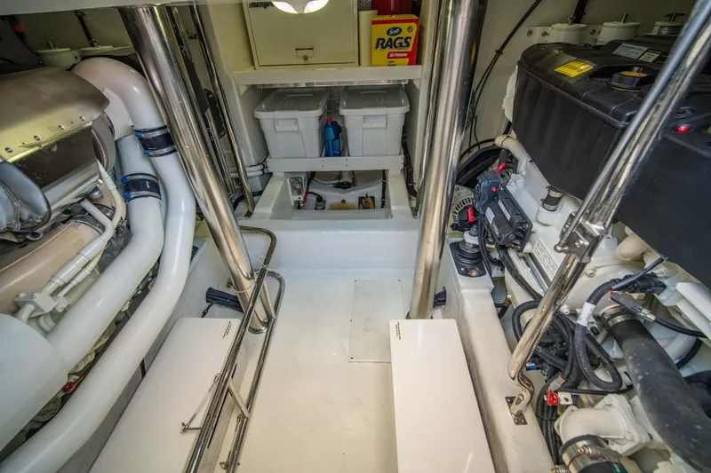 Slide: The Image of Riviera 525 SUV 2020 - 60