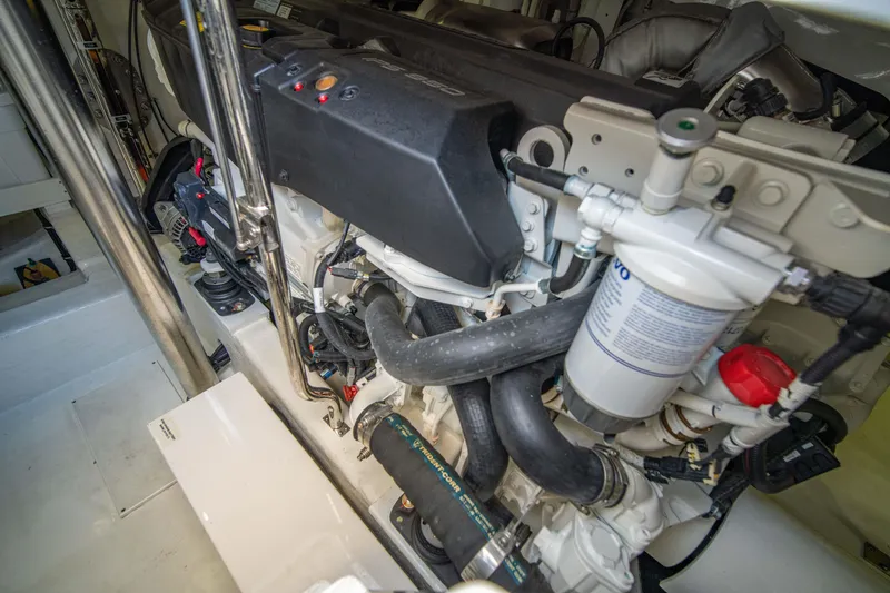 Slide: The Image of Riviera 525 SUV 2020 - 61