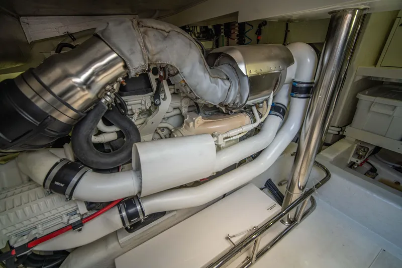 Slide: The Image of Riviera 525 SUV 2020 - 62