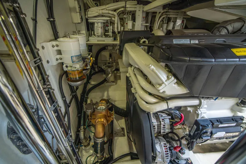 Slide: The Image of Riviera 525 SUV 2020 - 66