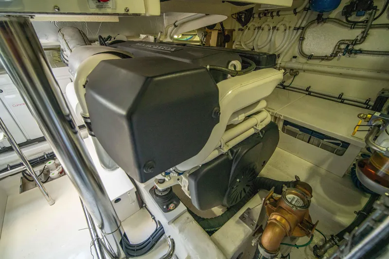 Slide: The Image of Riviera 525 SUV 2020 - 68