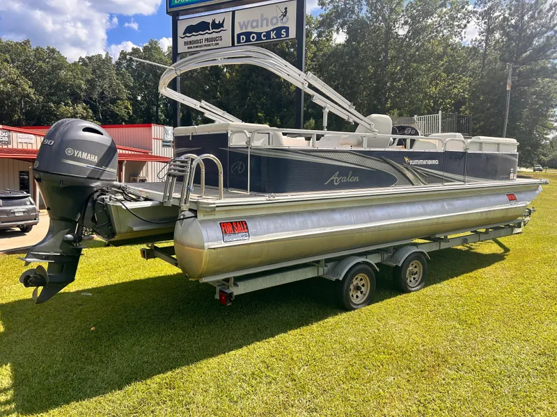 The Image of 2019 Avalon GS Cruise 25' pontoon boat on trailer with Yamaha outboard motor. - 5