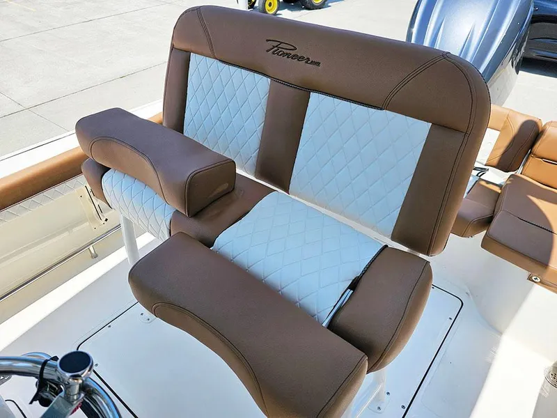 Slide: The Image of 2025 Pioneer Boats Islander 222 - 13