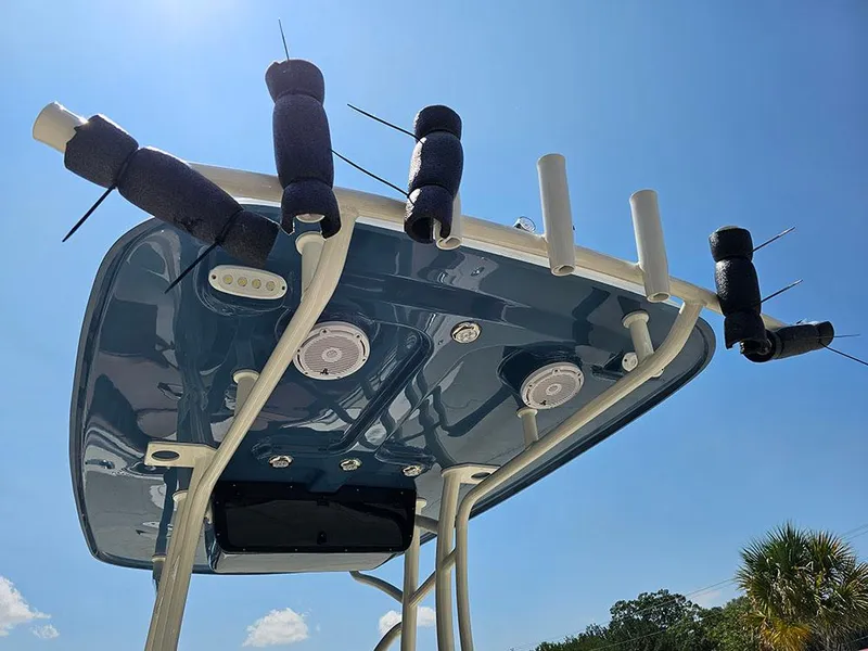 Slide: The Image of 2025 Pioneer Boats Islander 222 - 16