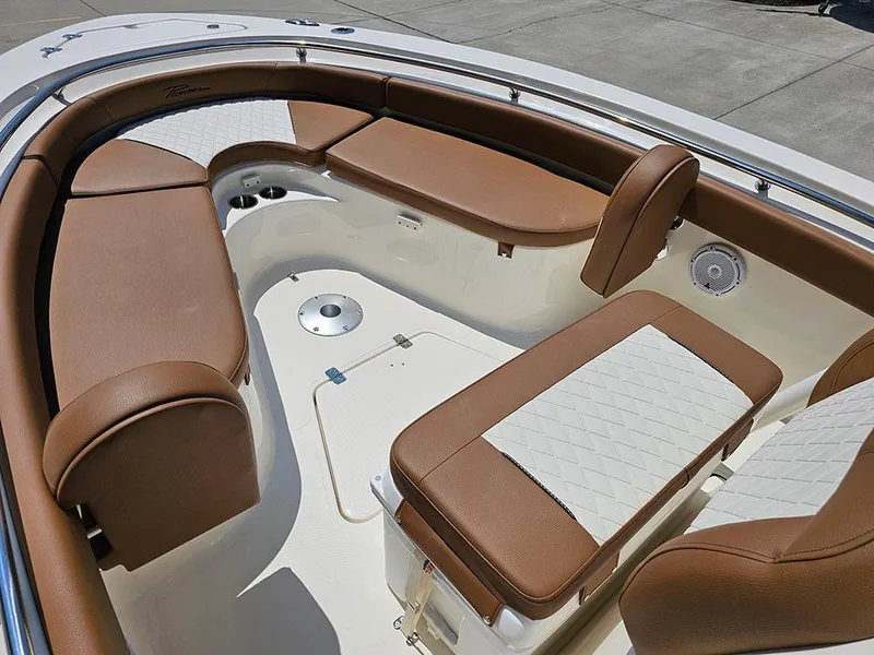 Slide: The Image of 2025 Pioneer Boats Islander 222 - 20