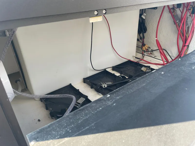 Slide: The Image of Key West 291 FS w/ Twin 350 & Joystick 2025 - 10