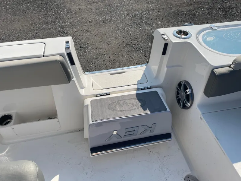 Slide: The Image of Key West 291 FS w/ Twin 350 & Joystick 2025 - 31