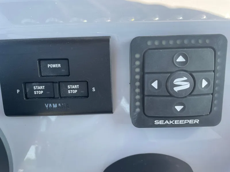 Slide: The Image of Key West 291 FS w/ Twin 350 & Joystick 2025 - 5