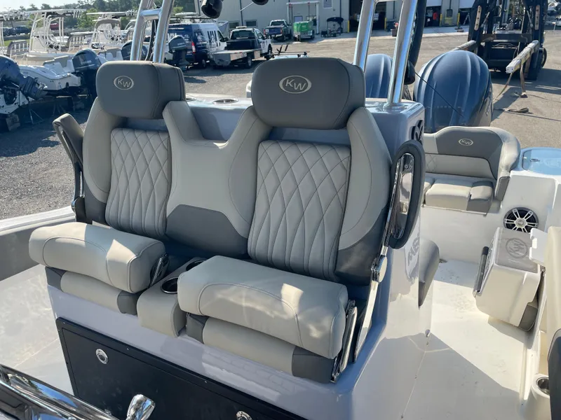 Slide: The Image of Key West 291 FS w/ Twin 350 & Joystick 2025 - 8