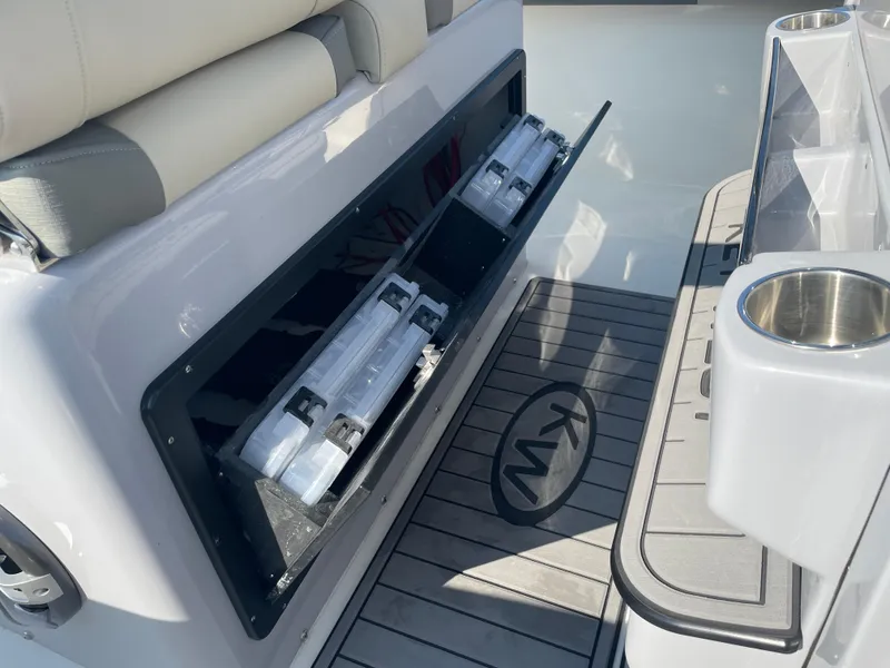 Slide: The Image of Key West 291 FS w/ Twin 350 & Joystick 2025 - 9