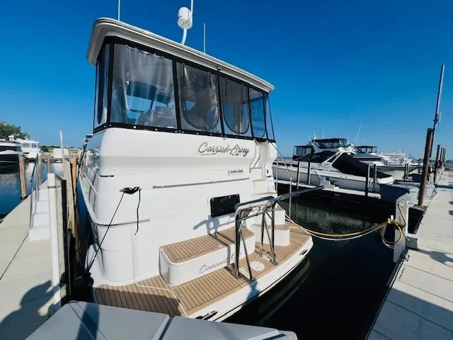 Slide: The Image of Carver 466 Motor Yacht 2002 - 2