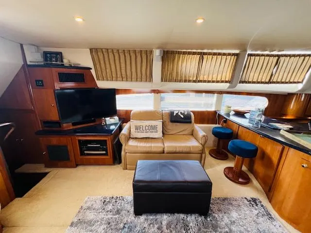 Slide: The Image of Carver 466 Motor Yacht 2002 - 23