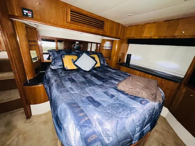 Slide: The Image of Carver 466 Motor Yacht 2002 - 32