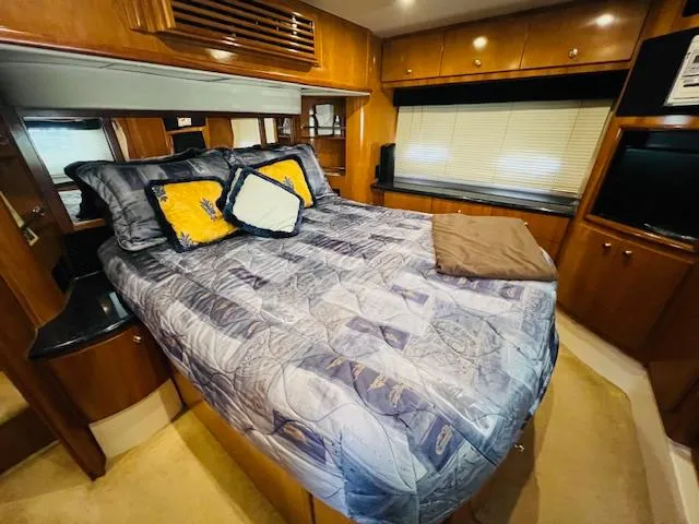 Slide: The Image of Carver 466 Motor Yacht 2002 - 34