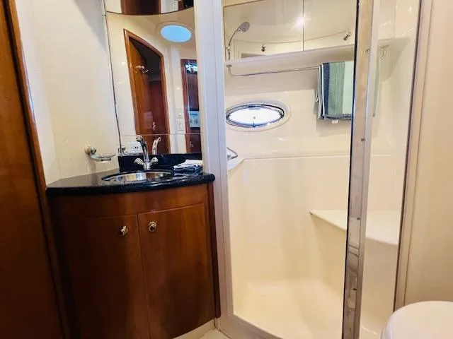 Slide: The Image of Carver 466 Motor Yacht 2002 - 36