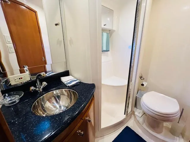 Slide: The Image of Carver 466 Motor Yacht 2002 - 37