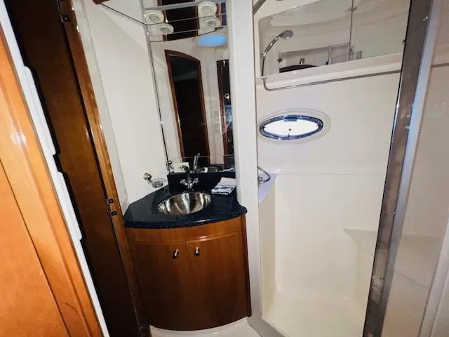 Slide: The Image of Carver 466 Motor Yacht 2002 - 39