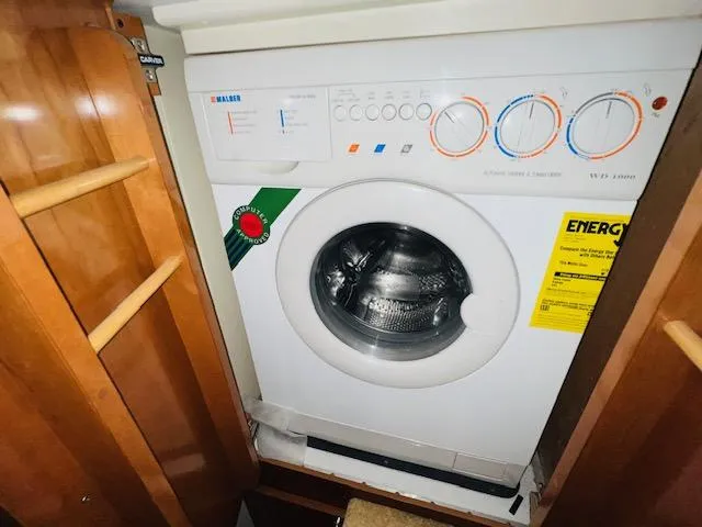 Slide: The Image of Carver 466 Motor Yacht 2002 - 44