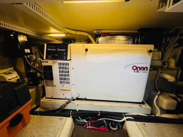 Slide: The Image of Carver 466 Motor Yacht 2002 - 49