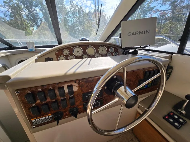 Slide: The Image of Bayliner 3258 CIERA COMMAND BRIDGE 2001 - 13