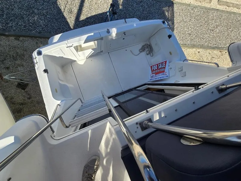 Slide: The Image of Bayliner 3258 CIERA COMMAND BRIDGE 2001 - 17