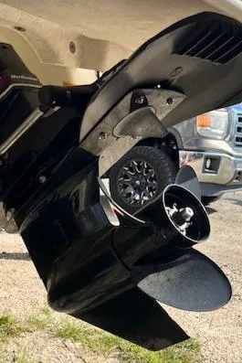 Slide: The Image of Close-up of 2002 Chaparral 220 SSi boat propeller and outdrive. - 16