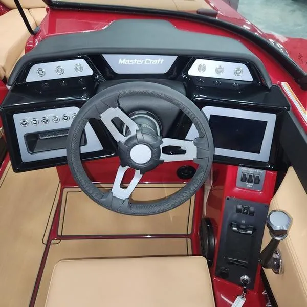 Slide: The Image of MasterCraft NXT22 2024 - 12