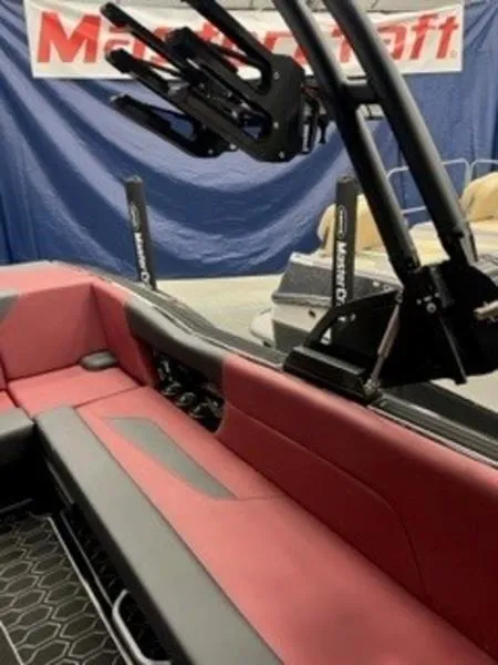 Slide: The Image of MasterCraft NXT24 2024 - 10