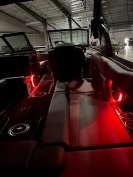 Slide: The Image of MasterCraft NXT24 2024 - 17