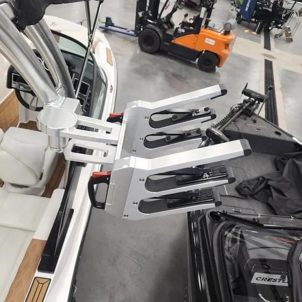 Slide: The Image of MasterCraft XT22 2024 - 12