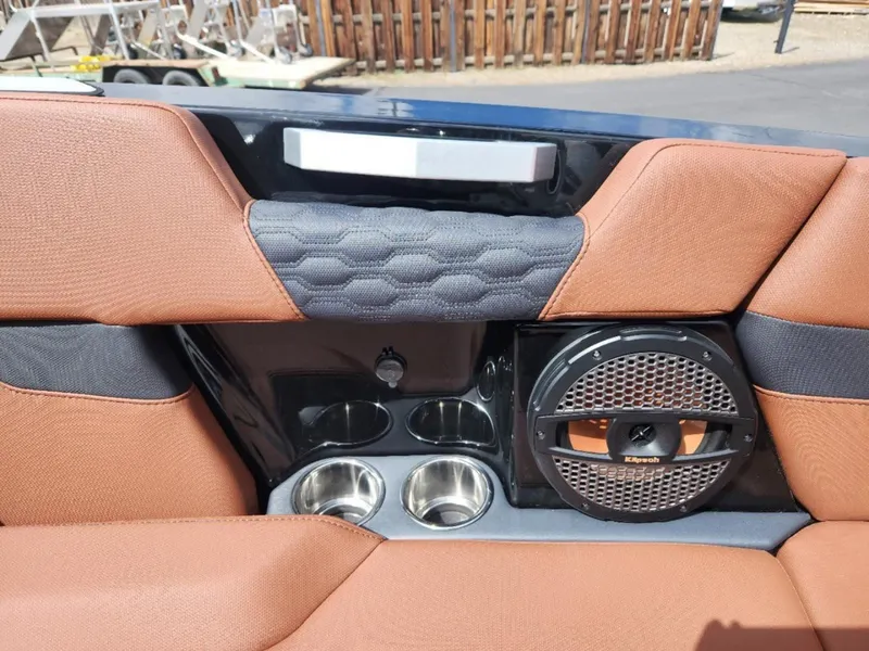 Slide: The Image of MasterCraft NXT24 2024 - 15