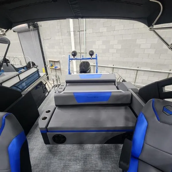 Slide: The Image of South Bay 523ULE ARCH 3.0+ 2024 - 11