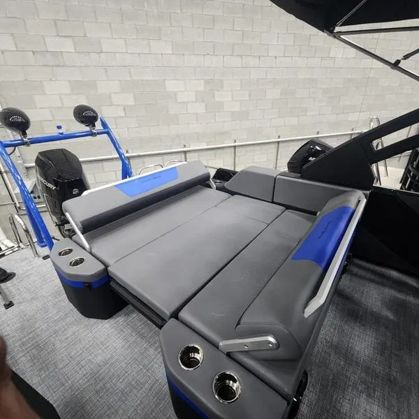 Slide: The Image of South Bay 523ULE ARCH 3.0+ 2024 - 13