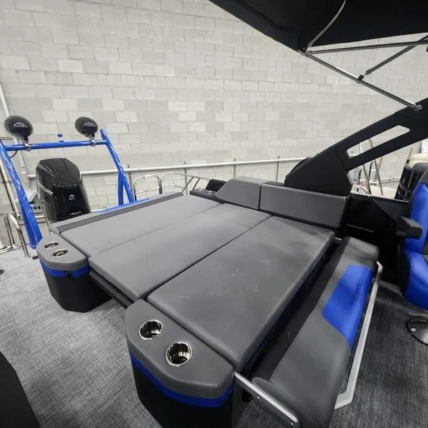 Slide: The Image of South Bay 523ULE ARCH 3.0+ 2024 - 14