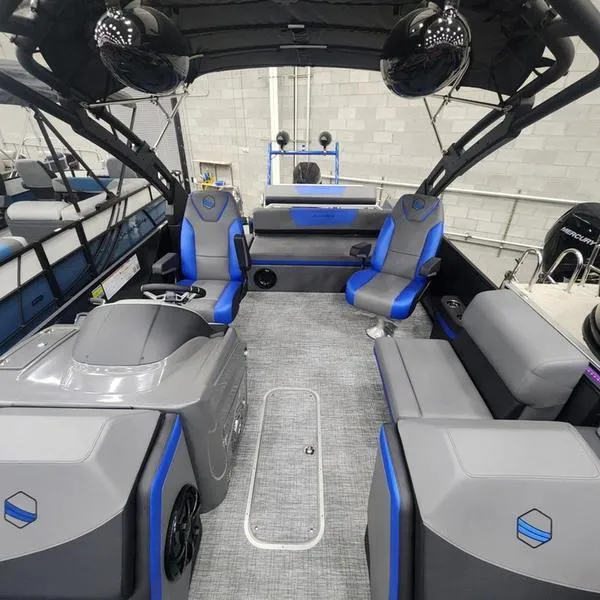 Slide: The Image of South Bay 523ULE ARCH 3.0+ 2024 - 6